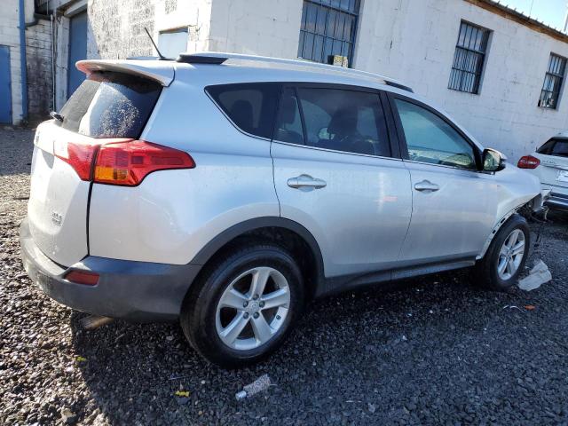 Photo 3 from auction – 2014 TOYOTA RAV4 XLE with VIN 2T3RFREV5EW130132