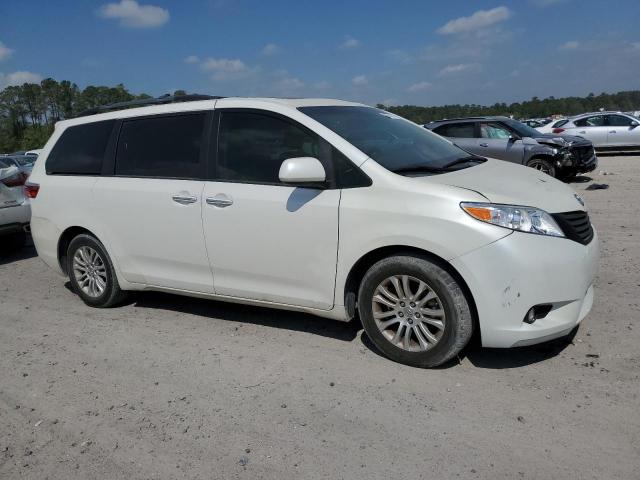 Photo 4 from auction – 2015 TOYOTA SIENNA XLE with VIN 5TDYK3DC5FS664447