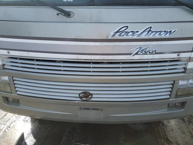 Photo 7 from auction – 1999 FLEETWOOD PACE ARROW with VIN 3FCNF53S6XJA30109