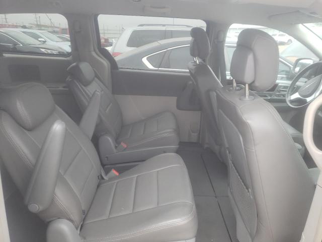 Photo 11 from auction – 2010 CHRYSLER TOWN & COU with VIN 2A4RR5D15AR420965