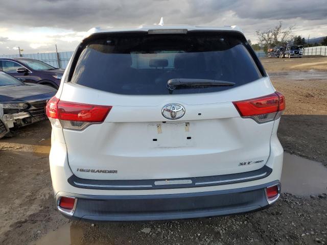 Photo 6 from auction – 2018 TOYOTA HIGHLANDER with VIN 5TDJZRFH1JS818444