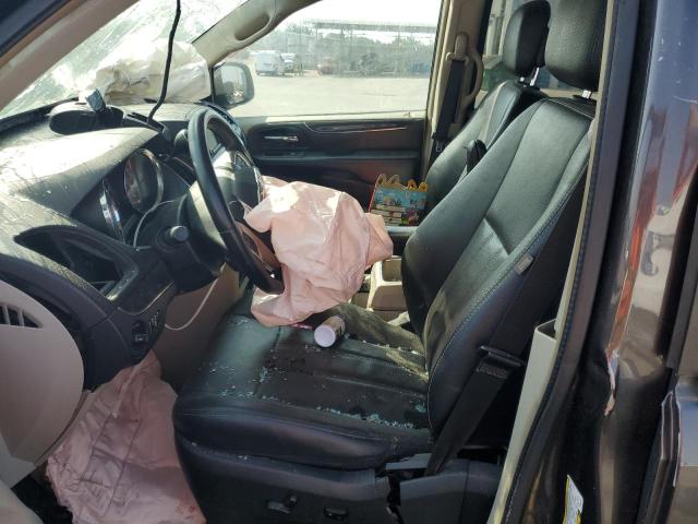 Photo 7 from auction – 2016 CHRYSLER TOWN & COU with VIN 2C4RC1BG1GR230113