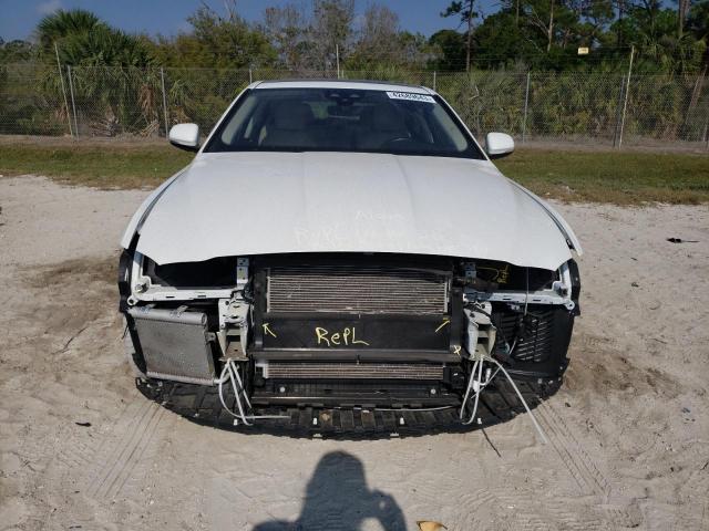 Photo 5 from auction – 2020 JAGUAR XE S with VIN SAJAE4FX5LCP61905