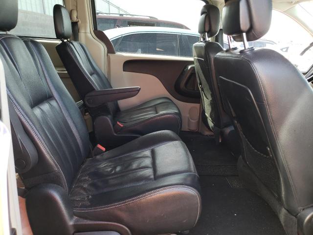 Photo 11 from auction – 2013 CHRYSLER TOWN & COU with VIN 2C4RC1BG2DR696208