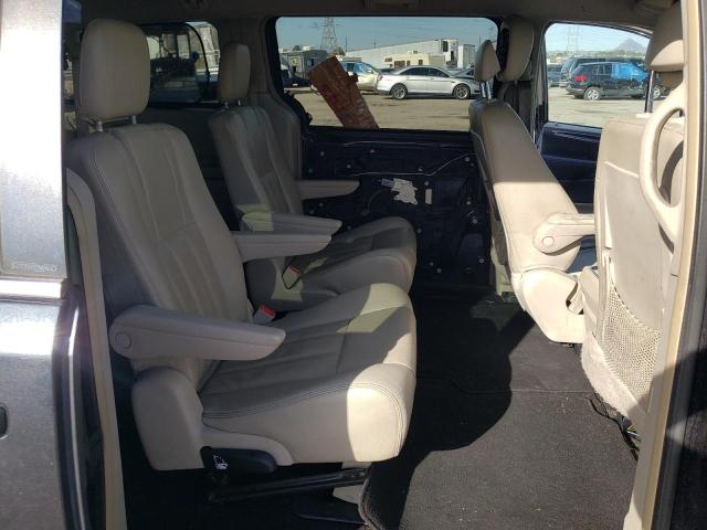 Photo 11 from auction – 2013 CHRYSLER TOWN & COU with VIN 2C4RC1BG4DR594828