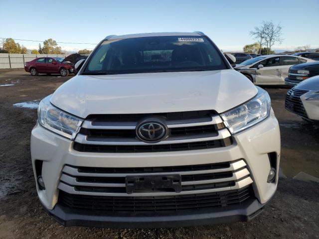Photo 5 from auction – 2018 TOYOTA HIGHLANDER with VIN 5TDJZRFH1JS818444