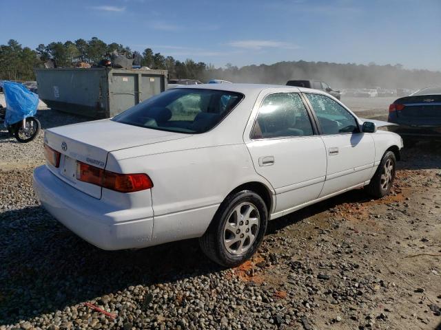 Photo 3 from auction – 2000 TOYOTA CAMRY CE with VIN 4T1BG22K1YU982247