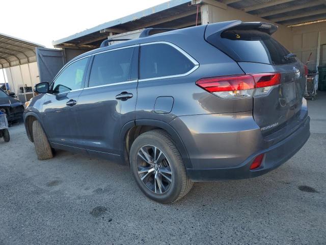 Photo 2 from auction – 2018 TOYOTA HIGHLANDER with VIN 5TDZARFH1JS040088