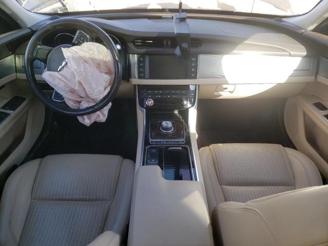Photo 8 from auction – 2017 JAGUAR XF PRESTIG with VIN SAJBK4BV0HCY37152