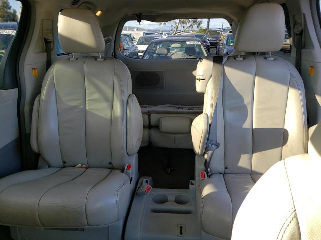 Photo 10 from auction – 2013 TOYOTA SIENNA XLE with VIN 5TDYK3DC2DS384904