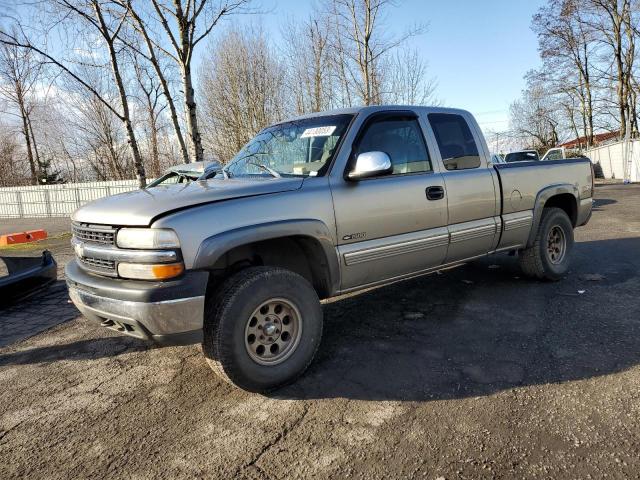 CHEVROLET SILVERADO 2000 with VIN 1GCEK19T3YE369081 - Photo from auction