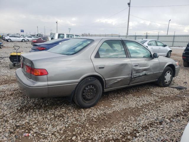 Photo 3 from auction – 2000 TOYOTA CAMRY with VIN 4T1BG22K9YU641873