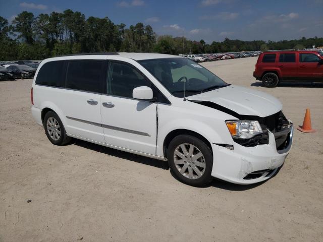Photo 4 from auction – 2015 CHRYSLER TOWN & COU with VIN 2C4RC1BG0FR740709