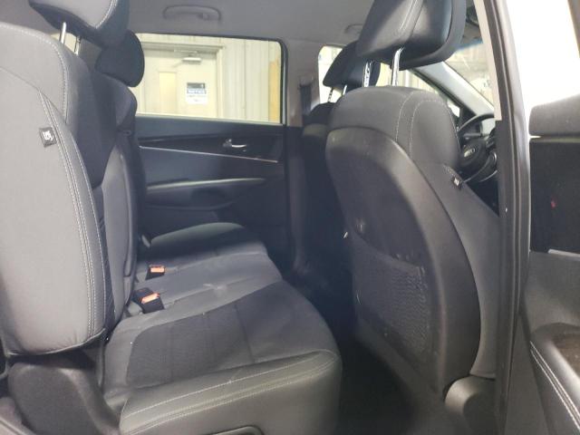 Photo 10 from auction – 2016 KIA SORENTO LX with VIN 5XYPG4A33GG023495