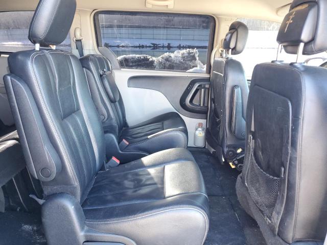 Photo 11 from auction – 2014 CHRYSLER TOWN & COU with VIN 2C4RC1BGXER404466