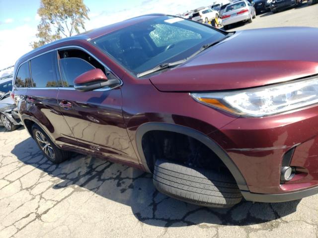 Фото 4 с аукциона – 2018 TOYOTA HIGHLANDER с VIN 5TDKZRFH0JS287936
