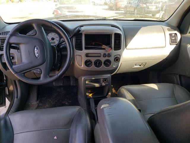 Photo 8 from auction – 2003 FORD ESCAPE XLT with VIN 1FMYU03153KA79472
