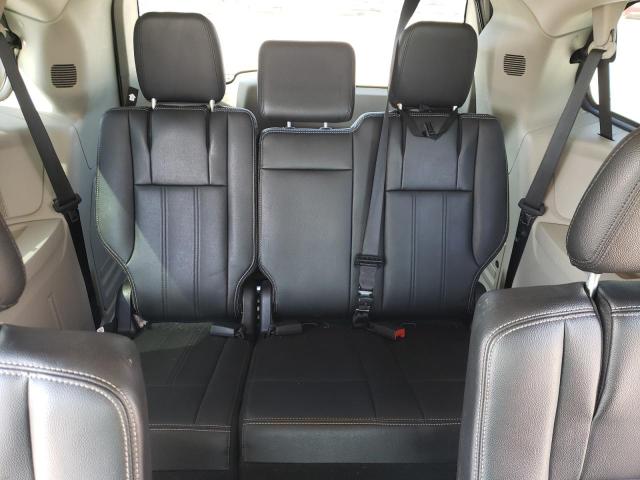 Photo 10 from auction – 2015 CHRYSLER TOWN & COU with VIN 2C4RC1BG0FR740709
