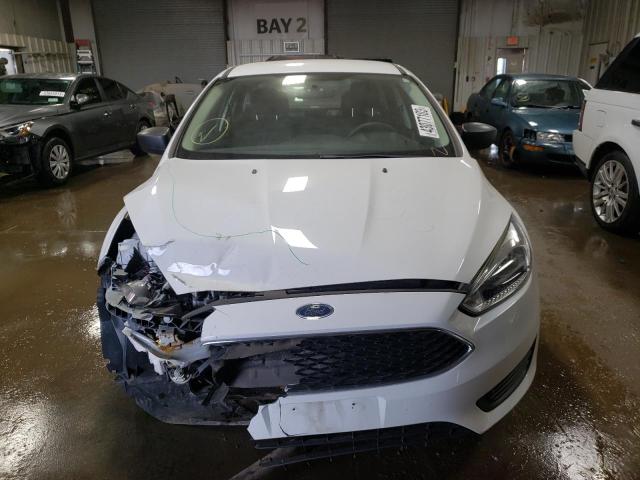 Photo 5 from auction – 2017 FORD FOCUS S with VIN 1FADP3E26HL252702