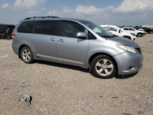 Photo 4 from auction – 2013 TOYOTA SIENNA LE with VIN 5TDKK3DC4DS313256
