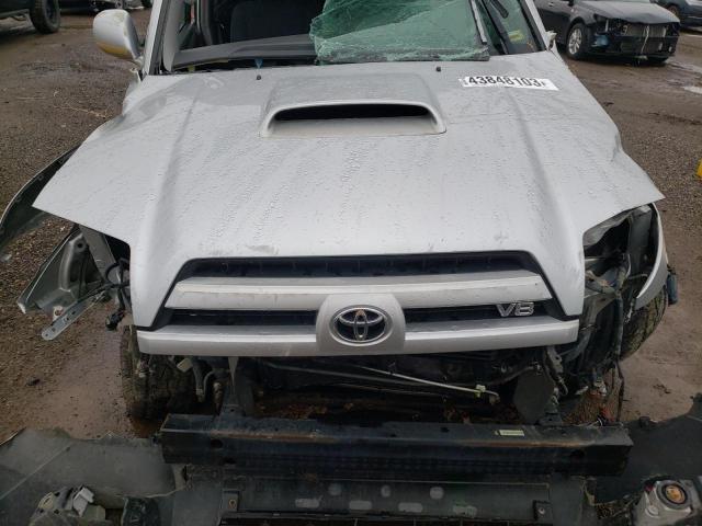 Photo 12 from auction – 2004 TOYOTA 4RUNNER SR with VIN JTEBT14R640032306