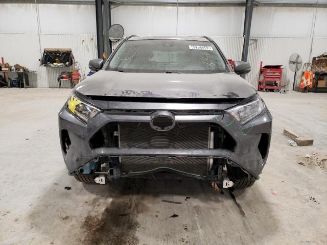 Photo 5 from auction – 2019 TOYOTA RAV4 XLE with VIN 2T3W1RFVXKW033651