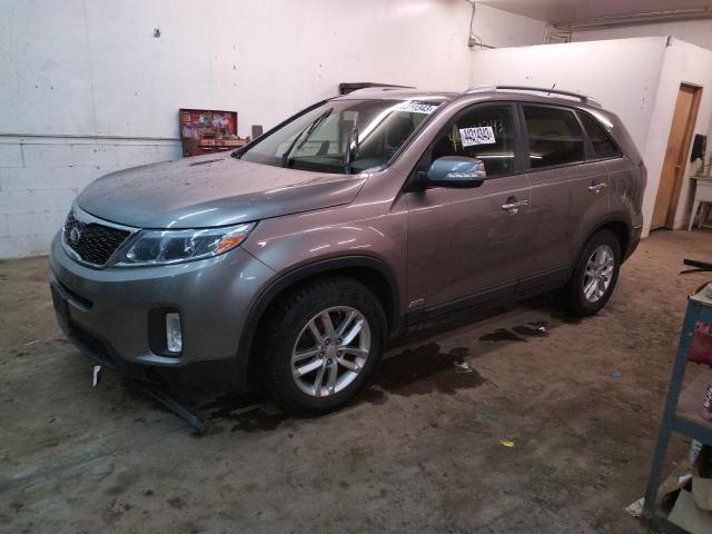 KIA SORENTO LX 2015 with VIN 5XYKTCA65FG642625 - Photo from auction