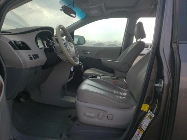 Photo 7 from auction – 2012 TOYOTA SIENNA XLE with VIN 5TDYK3DC6CS239363