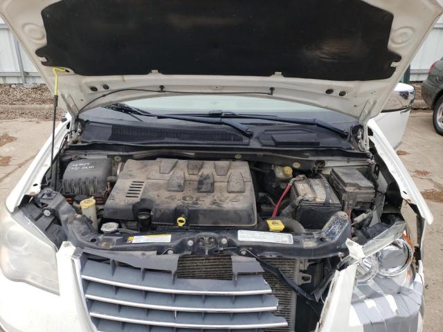 Photo 11 from auction – 2010 CHRYSLER TOWN & COU with VIN 2A4RR6DX9AR127869