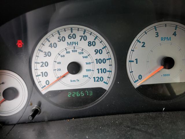 Photo 9 from auction – 2006 CHRYSLER TOWN & COU with VIN 2A4GP54L96R757399