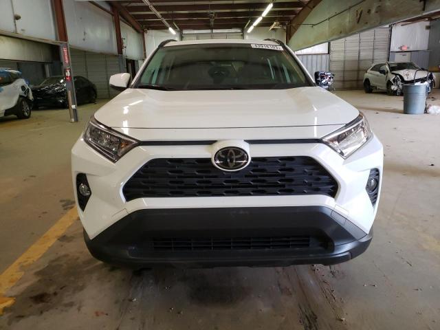 Photo 5 from auction – 2020 TOYOTA RAV4 XLE with VIN JTMP1RFV7LD057134