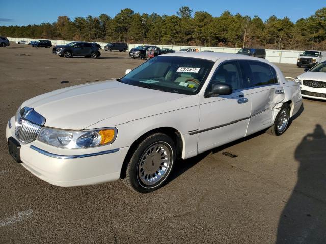 Photo 1 from auction – 2000 LINCOLN TOWN CAR C with VIN 1LNHM83W9YY900250