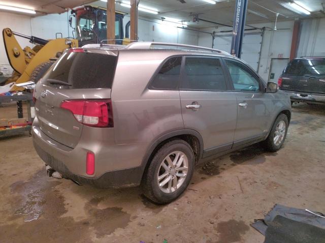 Photo 3 from auction – 2015 KIA SORENTO LX with VIN 5XYKTCA65FG642625