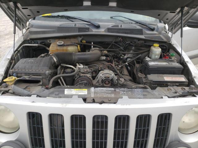 Photo 12 from auction – 2005 JEEP LIBERTY RE with VIN 1J4GL38K85W723655