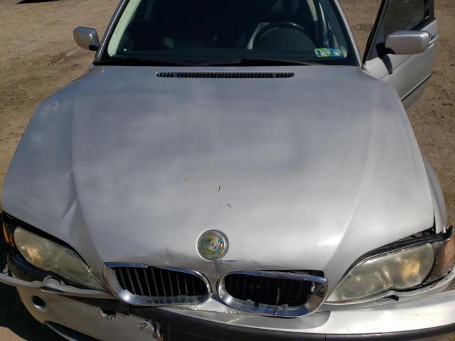 Photo 11 from auction – 2003 BMW 325 XI with VIN WBAEU33473PM55012