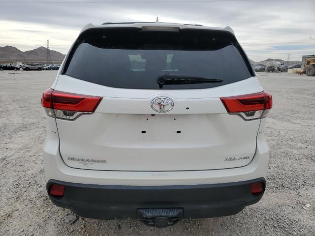 Photo 6 from auction – 2017 TOYOTA HIGHLANDER with VIN 5TDJZRFH3HS437561