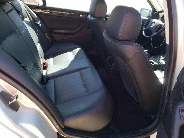 Photo 10 from auction – 2003 BMW 325 XI with VIN WBAEU33473PM55012
