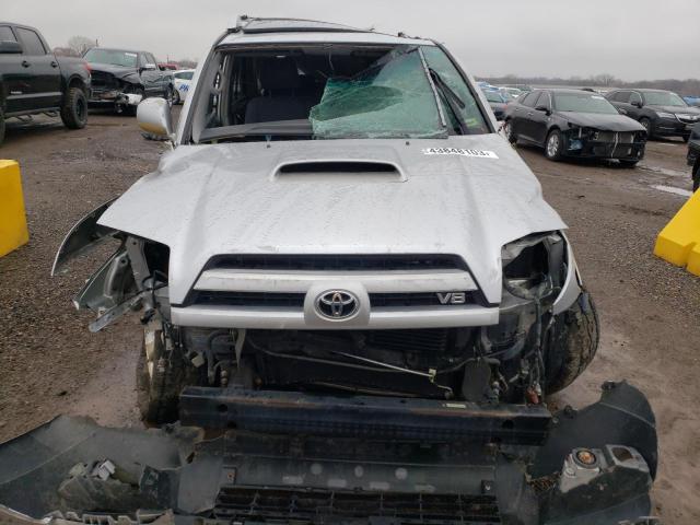 Photo 5 from auction – 2004 TOYOTA 4RUNNER SR with VIN JTEBT14R640032306