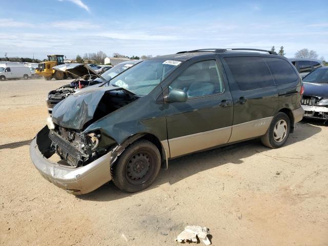 TOYOTA SIENNA LE 2002 with VIN 4T3ZF13C42U448614 - Photo from auction