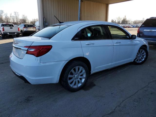 Photo 3 from auction – 2013 CHRYSLER 200 TOURIN with VIN 1C3CCBBB2DN672640