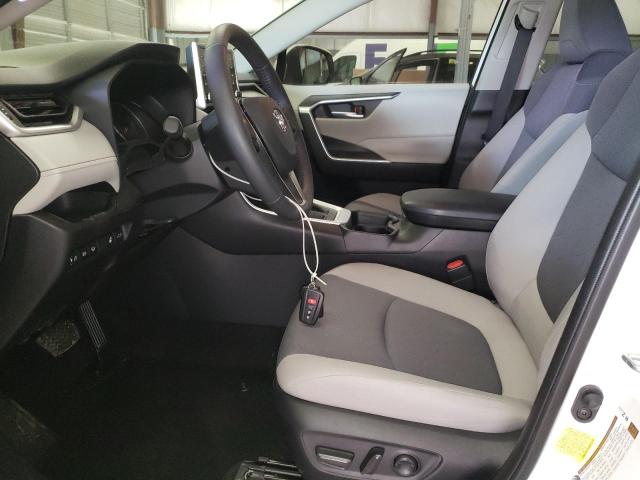 Photo 7 from auction – 2020 TOYOTA RAV4 XLE with VIN JTMP1RFV7LD057134