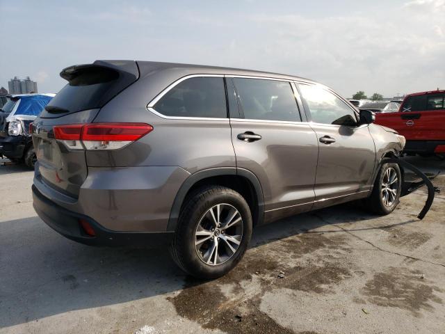 Photo 3 from auction – 2017 TOYOTA HIGHLANDER with VIN 5TDZARFH3HS027949