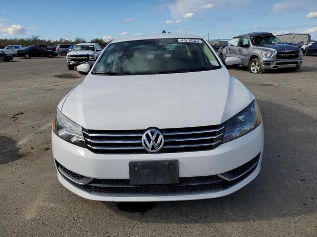 Photo 5 from auction – 2014 VOLKSWAGEN PASSAT S with VIN 1VWAS7A33EC035182