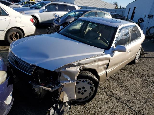 LEXUS LS 400 1997 with VIN JT8BH28F9V0074738 - Photo from auction