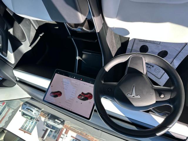 Photo 9 from auction – 2019 TESLA MODEL 3 with VIN 5YJ3E1EA0KF402787