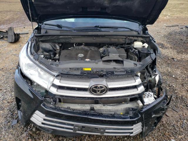 Photo 12 from auction – 2018 TOYOTA HIGHLANDER with VIN 5TDBZRFH8JS878466