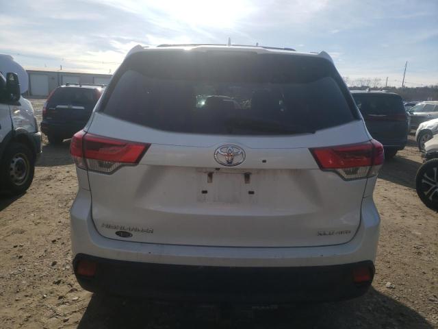 Photo 6 from auction – 2018 TOYOTA HIGHLANDER with VIN 5TDJZRFH8JS552050
