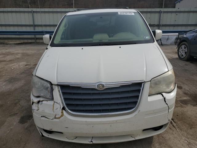 Photo 5 from auction – 2010 CHRYSLER TOWN AND C with VIN 2A4RR5D17AR285830