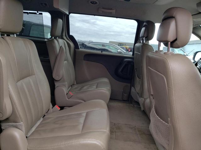 Photo 11 from auction – 2015 CHRYSLER TOWN & COU with VIN 2C4RC1BG3FR675600