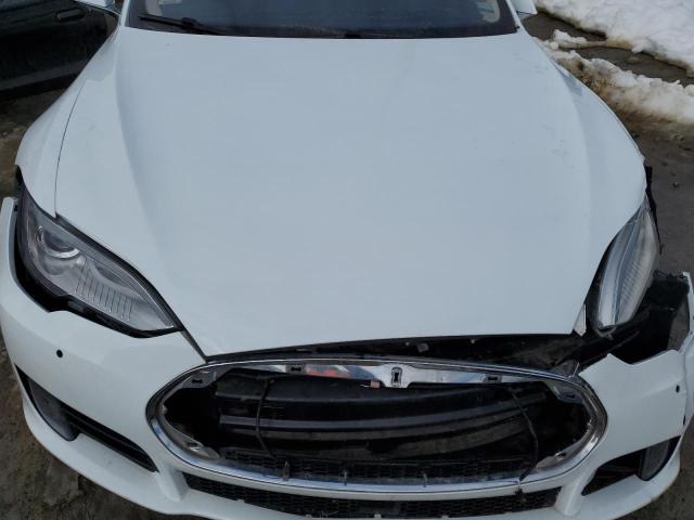 Photo 11 from auction – 2015 TESLA MODEL S with VIN 5YJSA1E27FF111547